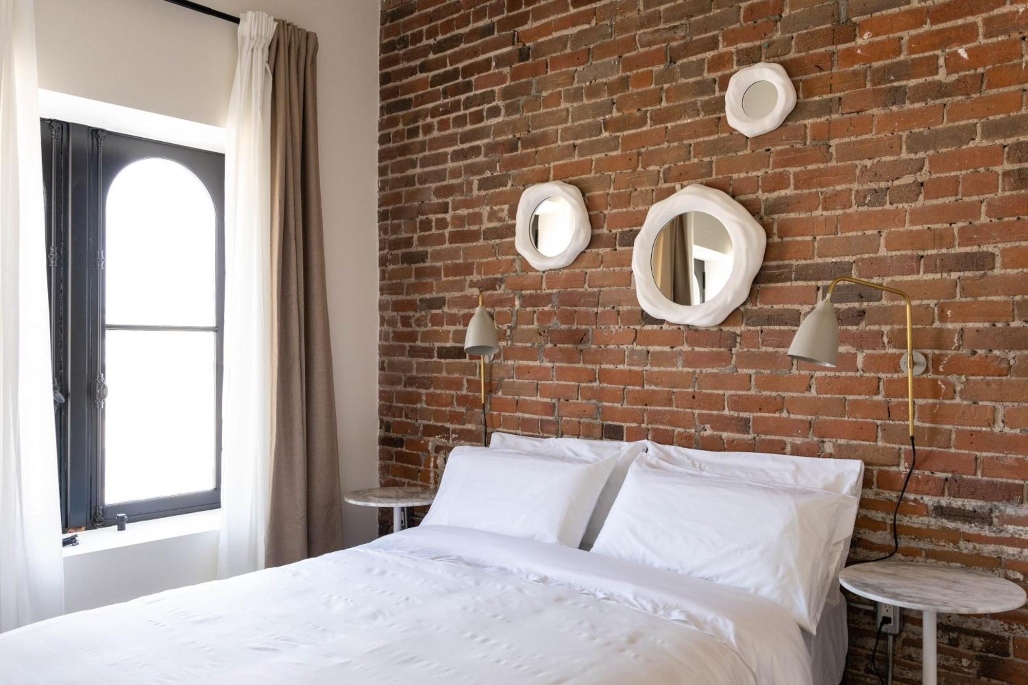 Maison Place Jacques-Cartier By Luxury In Transit มอนทรีอัล ภายนอก รูปภาพ