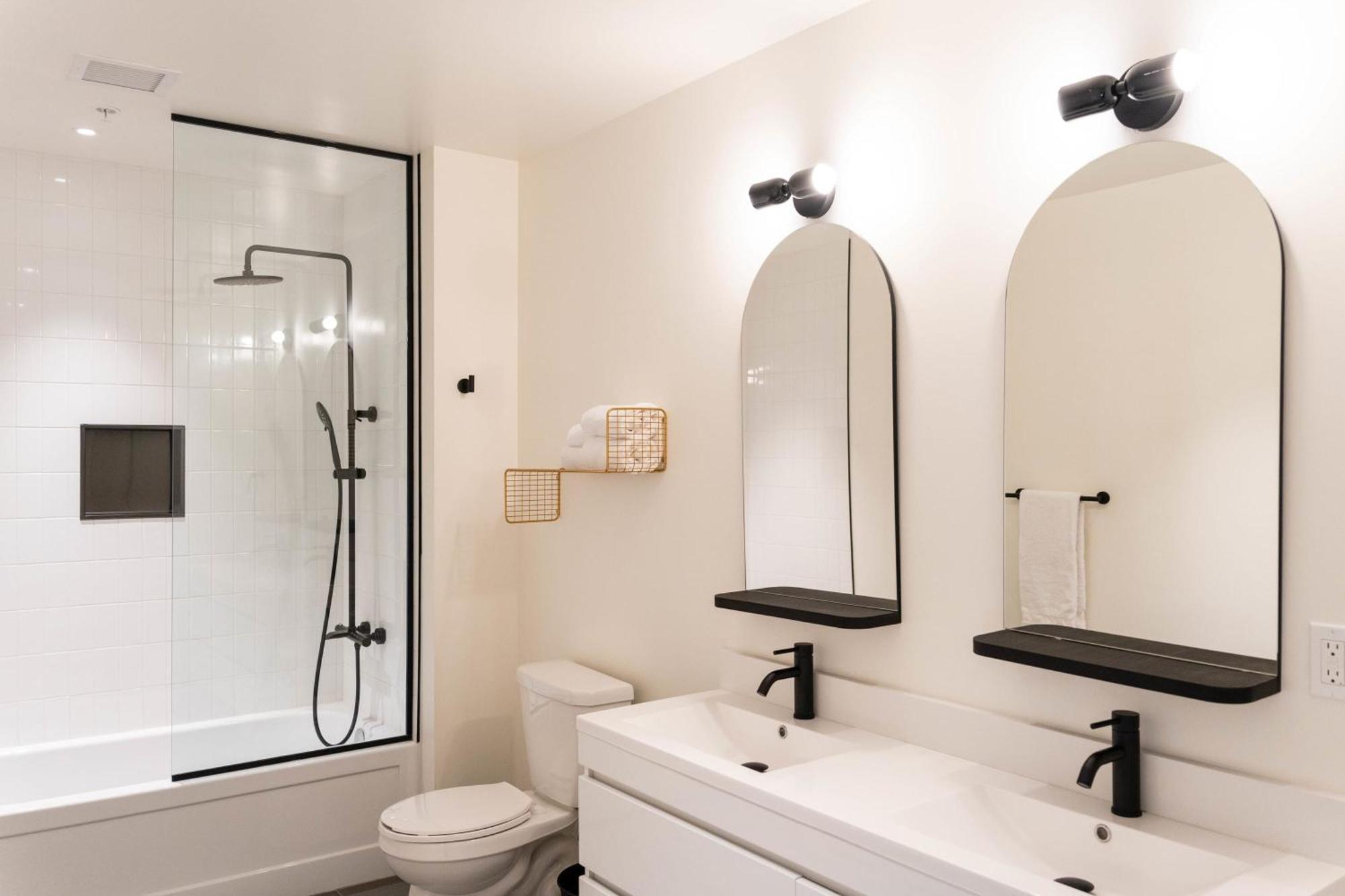 Maison Place Jacques-Cartier By Luxury In Transit มอนทรีอัล ภายนอก รูปภาพ