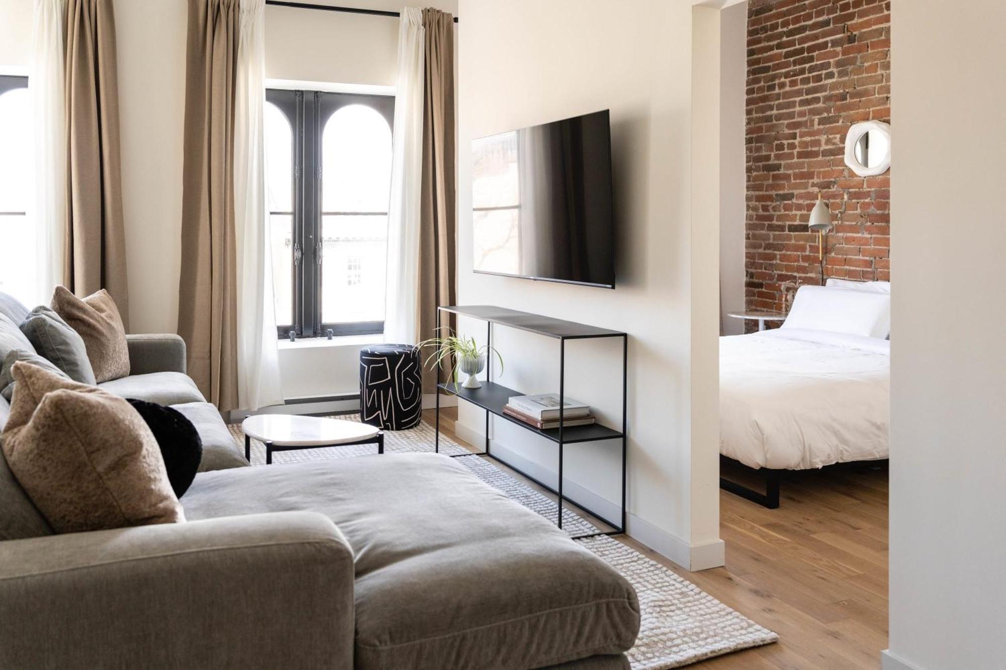 Maison Place Jacques-Cartier By Luxury In Transit มอนทรีอัล ภายนอก รูปภาพ
