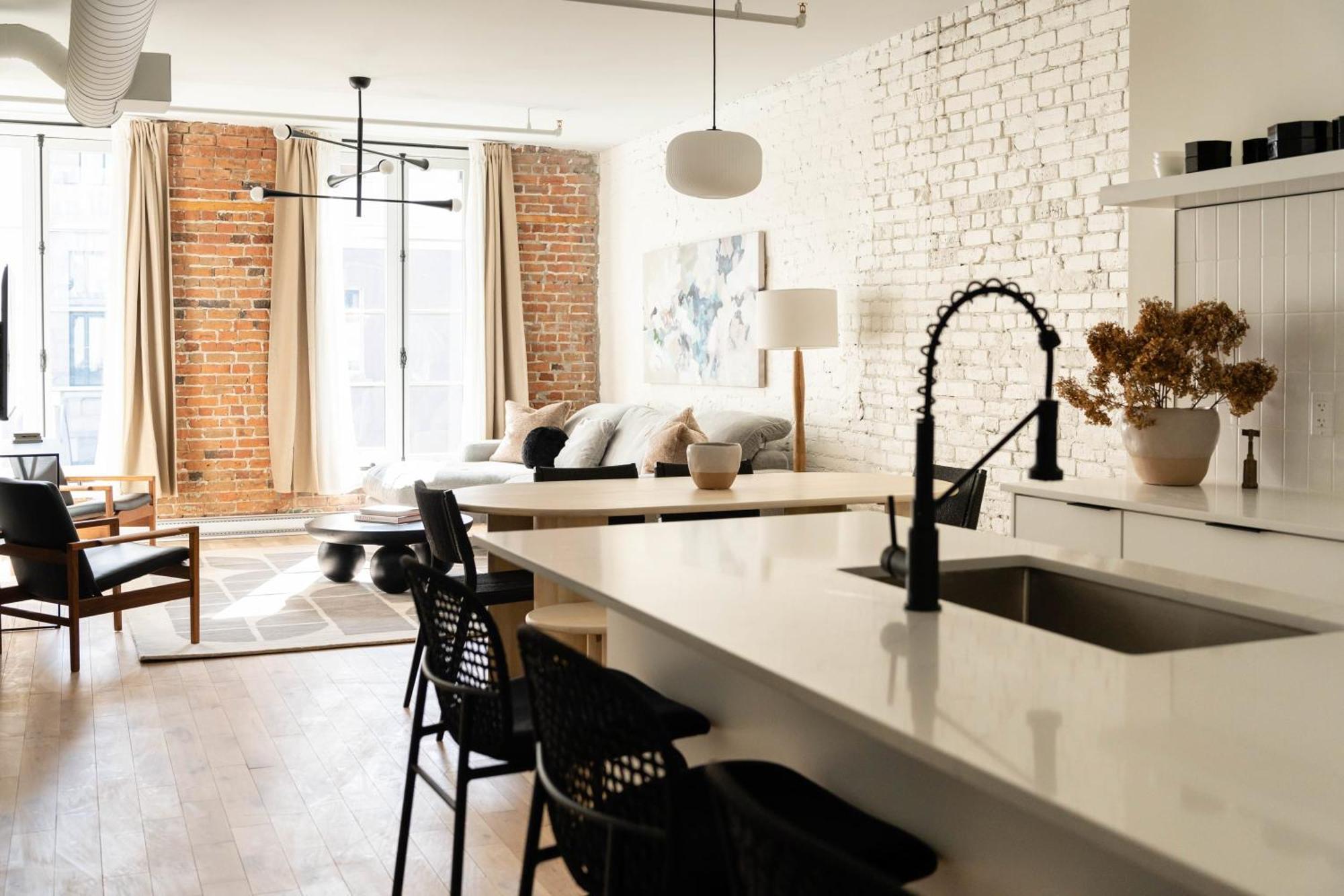 Maison Place Jacques-Cartier By Luxury In Transit มอนทรีอัล ภายนอก รูปภาพ