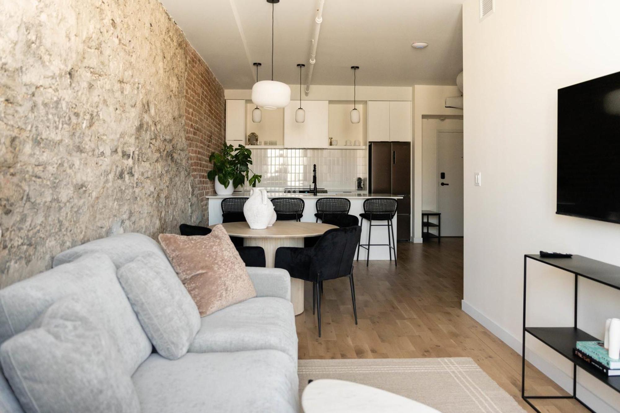 Maison Place Jacques-Cartier By Luxury In Transit มอนทรีอัล ภายนอก รูปภาพ